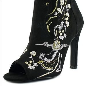 Carlos Santana Brand Peep-Toe Heel Booties, Size 9